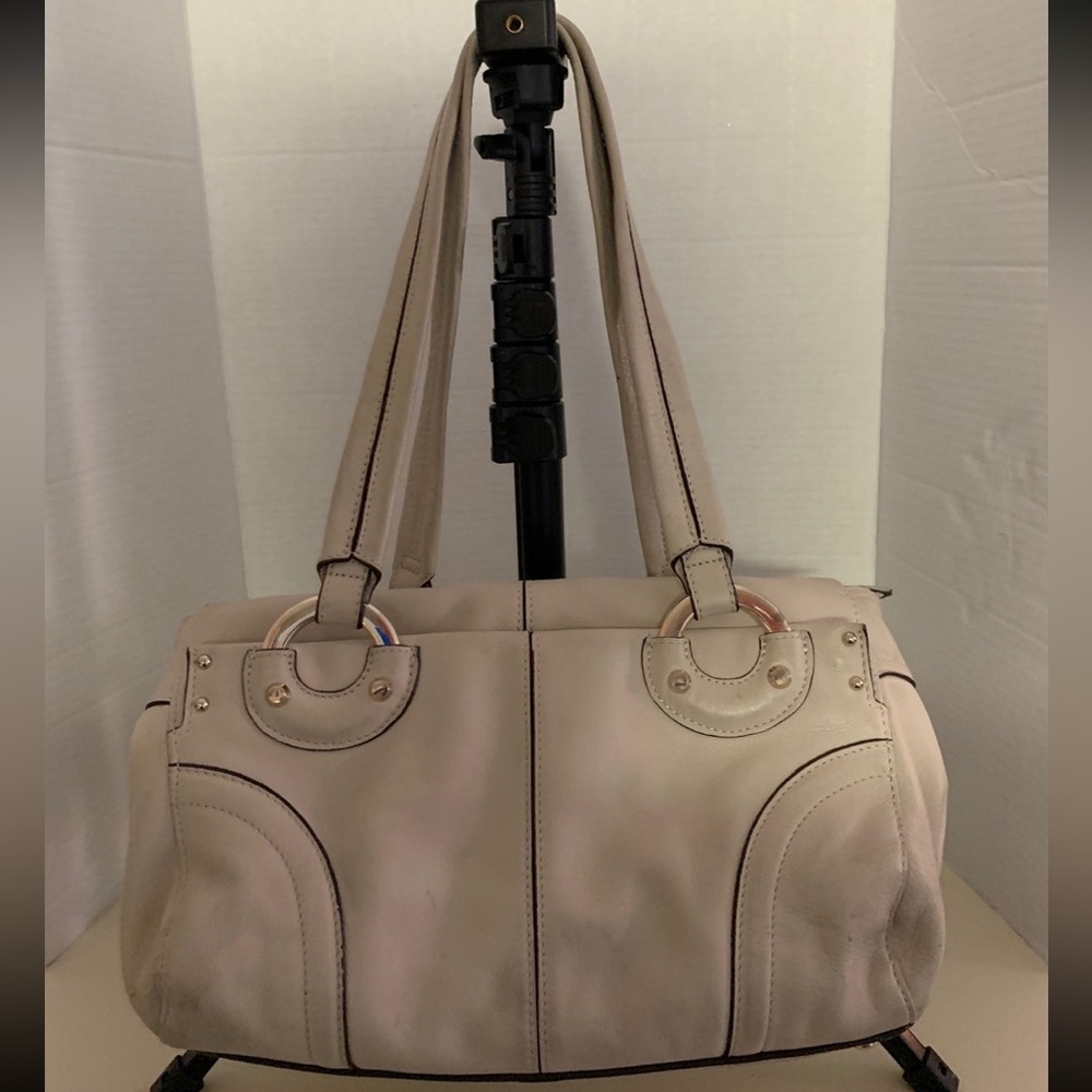 B. Makowsky Handbag